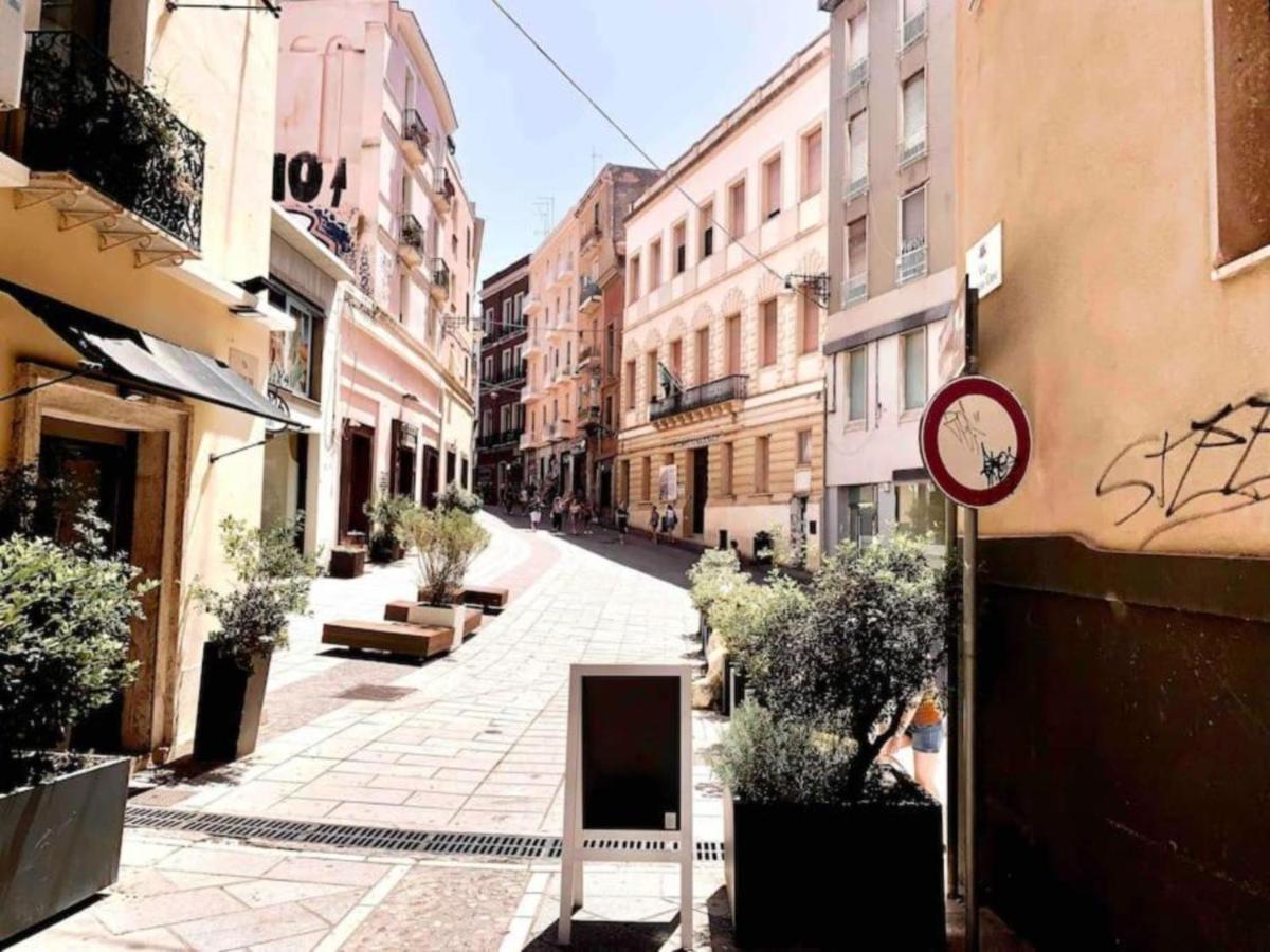Appartamento Cagliari Centro Con Vista Sul Porto Экстерьер фото